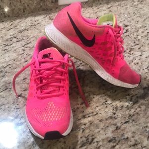 Pink Nike Pegasus 31